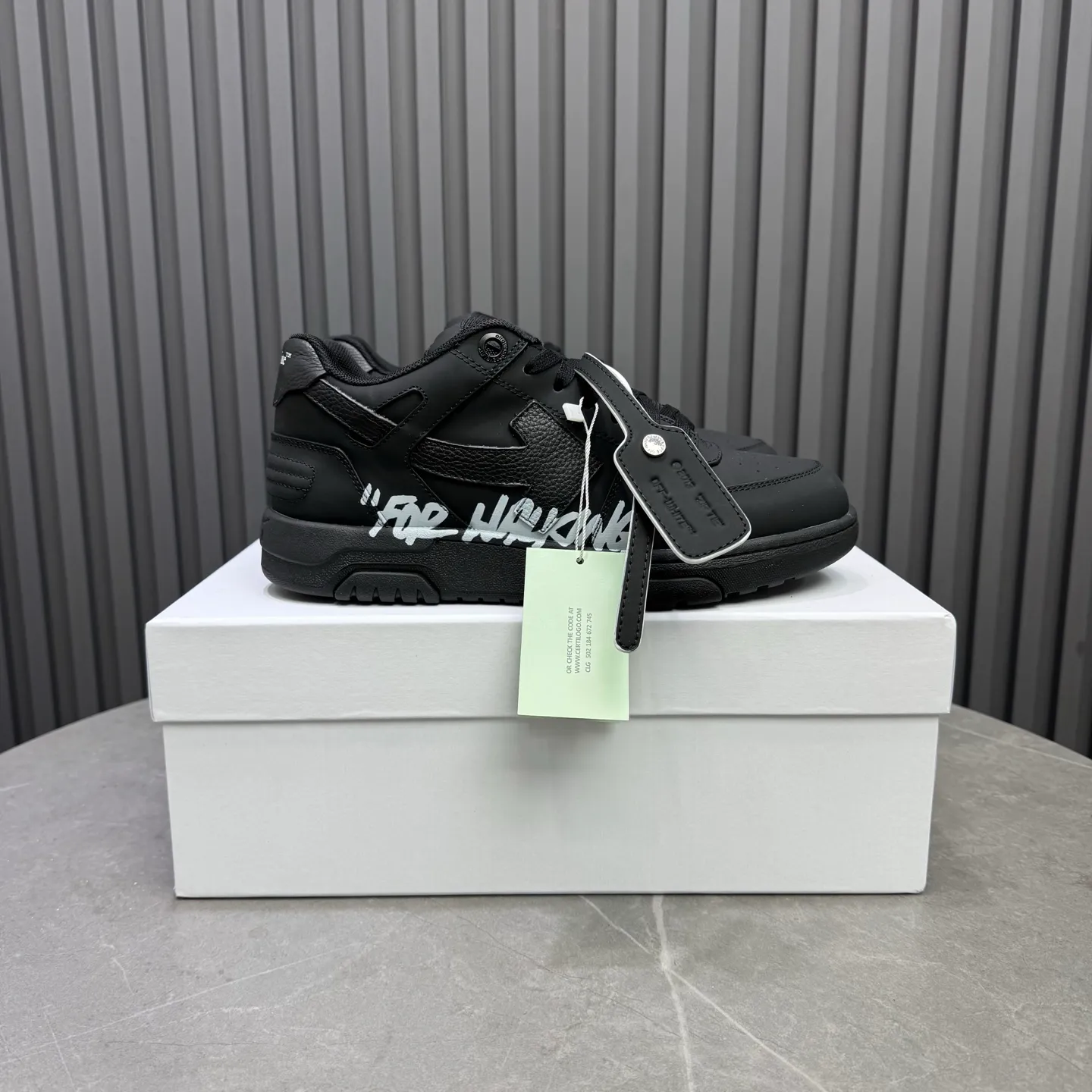 P620 OFF WHITE⚡️Couple model⚡️35-40 women’s model 39-46 men’s model